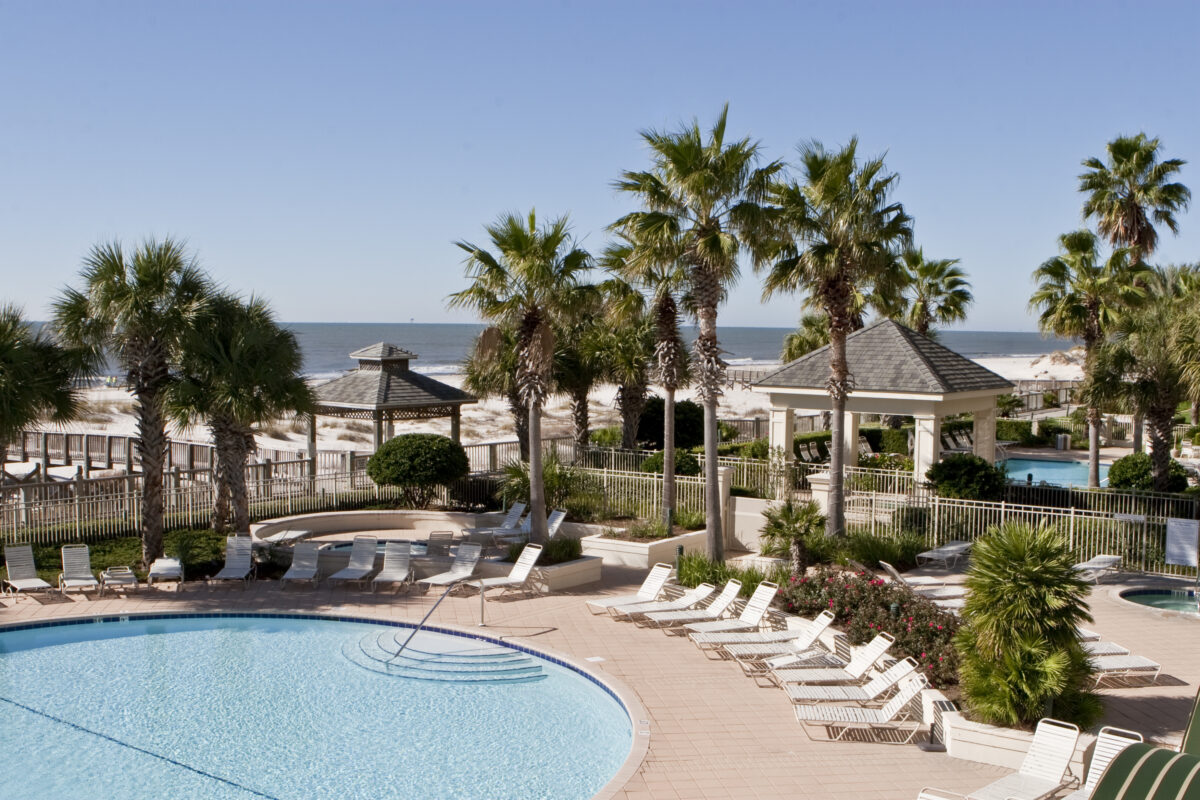Grab these stunning rentals + off-season deals in Gulf Shores now