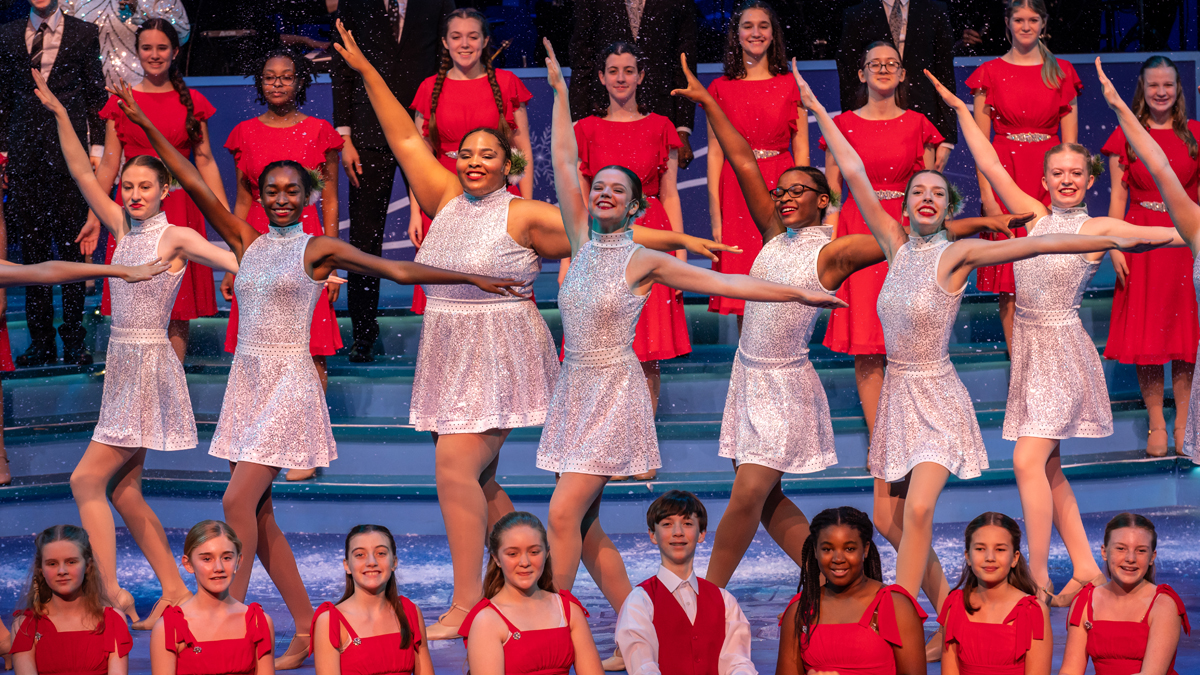 You can’t miss this Holiday Spectacular, Nov. 30-Dec. 17  [DISCOUNT]