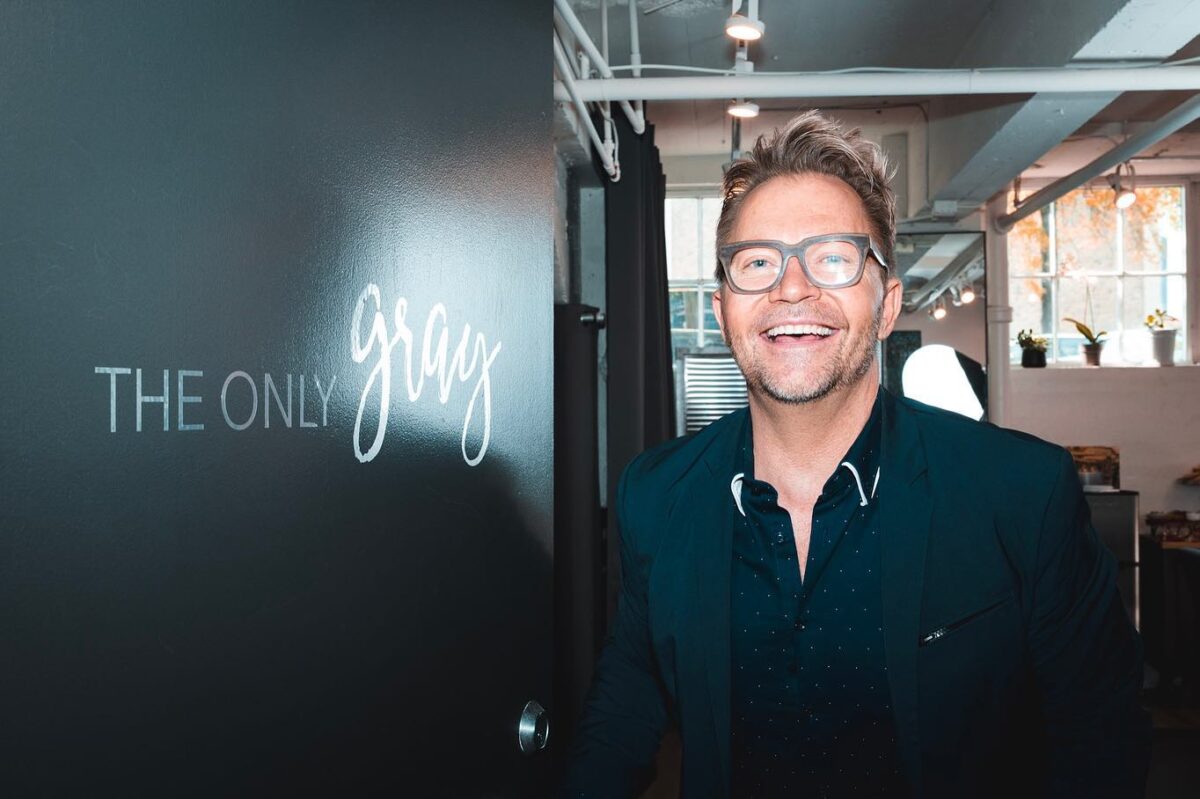 This Birmingham stylist has worked with stars like Stevie Nicks & Carson Kressley– now you can find him at Pepper Place