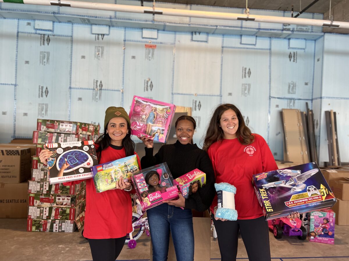 Bring the wonder + magic of the holidays to the inpatients at Children’s right now
