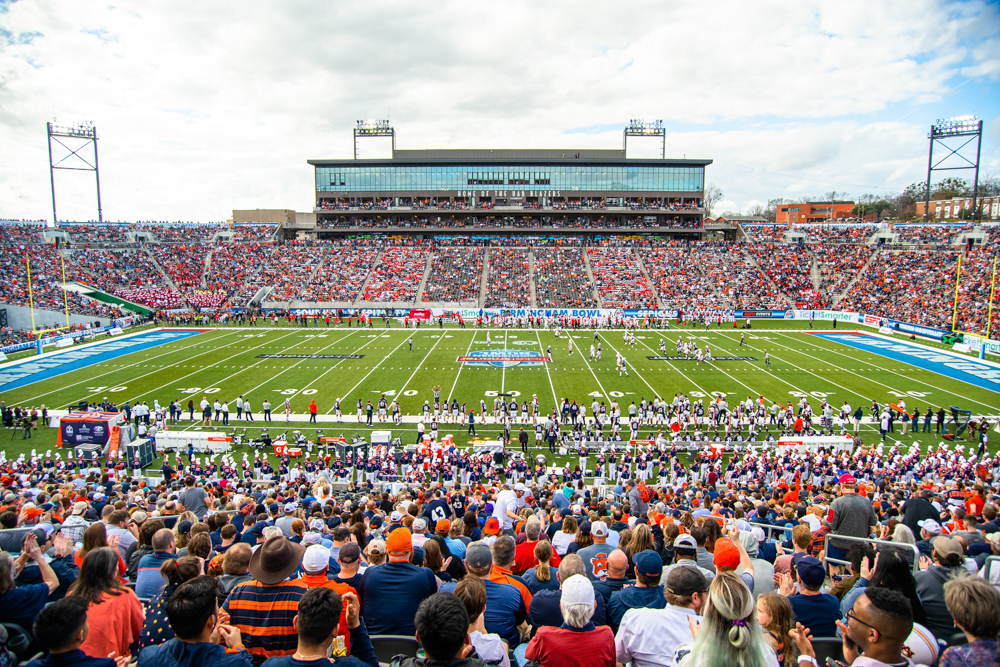 Win an exclusive ticket package to the 76® Birmingham Bowl with “Touchdown in Uptown” sweepstakes