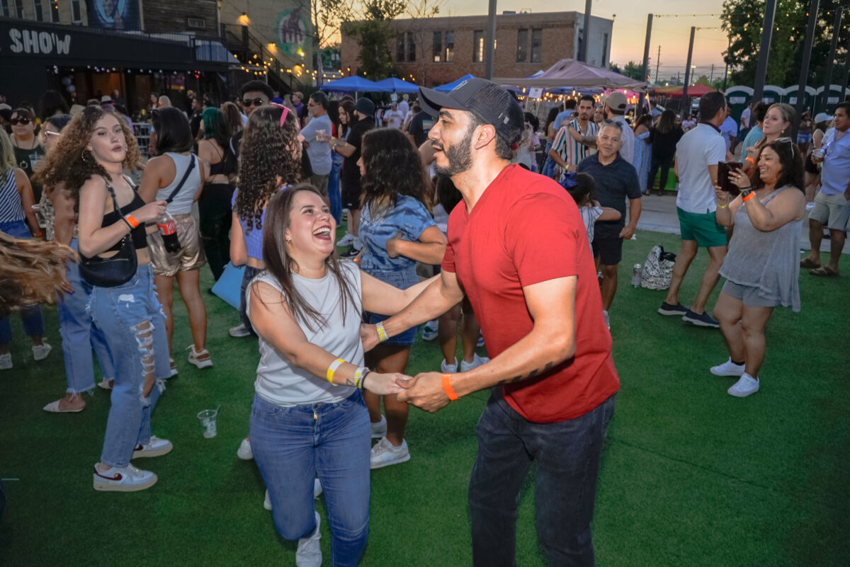 Join Latinos con Onda for their amazing 12 Days of Christmas, Antiposada + NYE fiestas