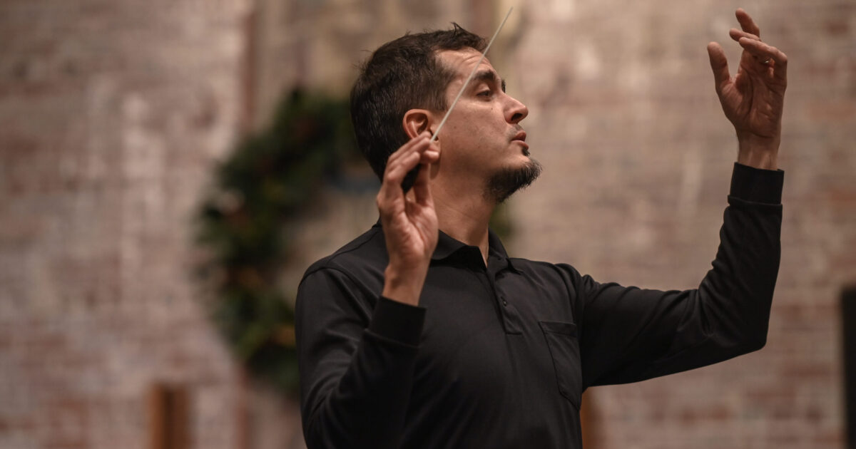 Carlos Izcaray’s fascinating story—from violin player at age three to Music Director at ASO Carlos Izcaray’s fascinating story—from violin player at age three to Music Director at ASO