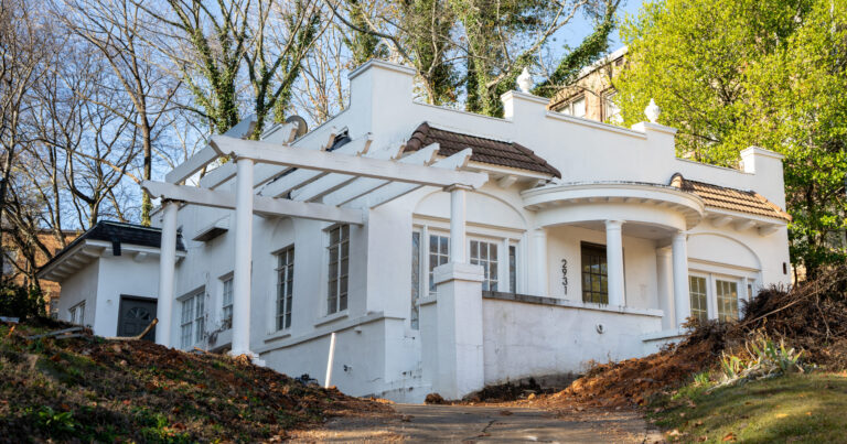 Fate of “The Little Villa on Highland” historic home postponed till January 10th Fate of “The Little Villa on Highland” historic home postponed till January 10th