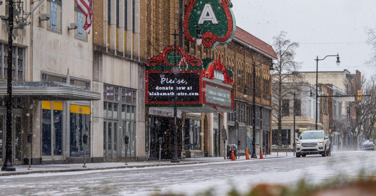 Birmingham-area schools transition to virtual amid historic snowstorm