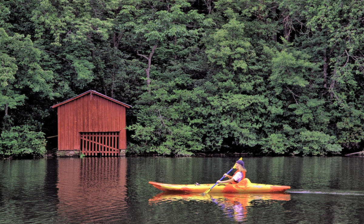 We love Mentone in the springtime—waterfalls, outdoor adventures + delicious dining