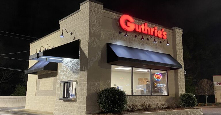 NEW: Alabama-based fried chicken fast-food chain coming to Vestavia Hills NEW: Alabama-based fried chicken fast-food chain coming to Vestavia Hills