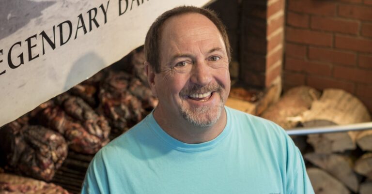 Bob Sykes Bar-B-Q pitmaster named National BBQ Hall of Fame finalist 