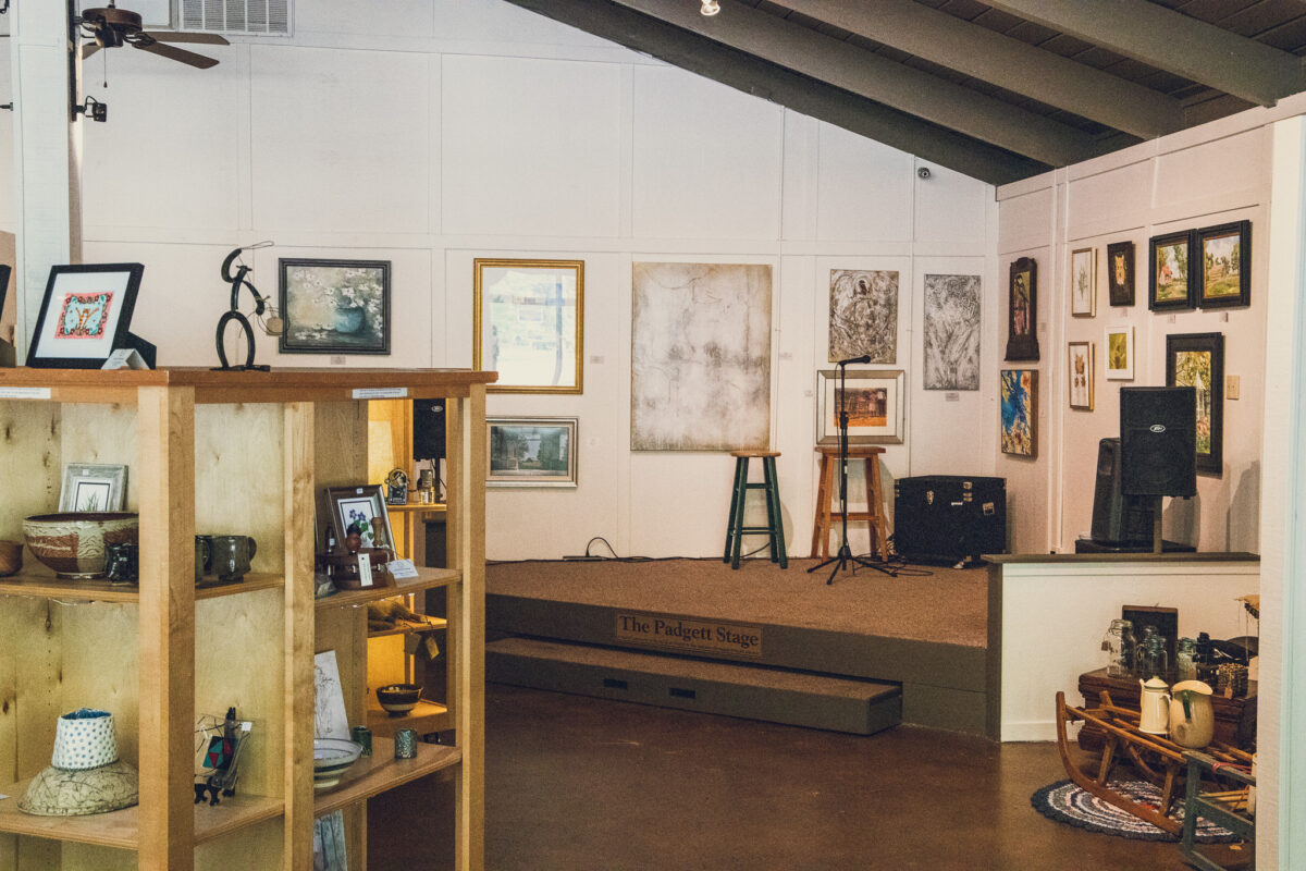 4 Mentone mountaintop bed + breakfasts to visit if you love art ...