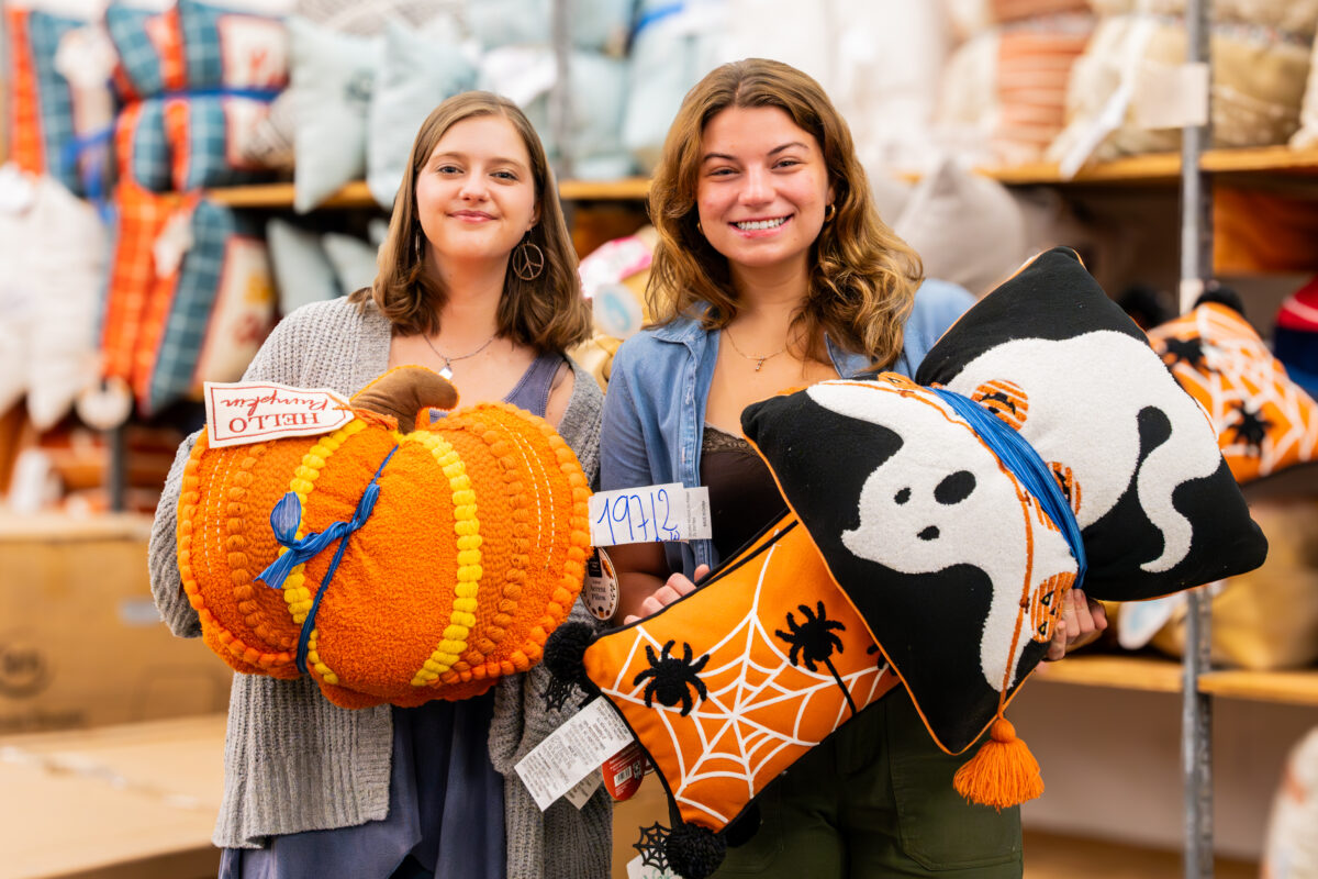 Early birds get big holiday savings with this local online bidding platform