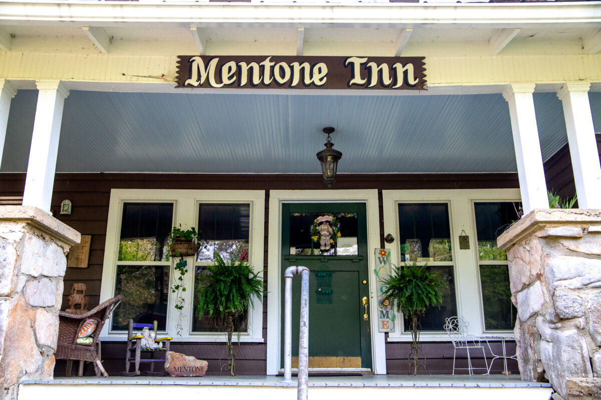 4 Mentone mountaintop bed + breakfasts to visit if you love art + nature 4 Mentone mountaintop bed + breakfasts to visit if you love art + nature