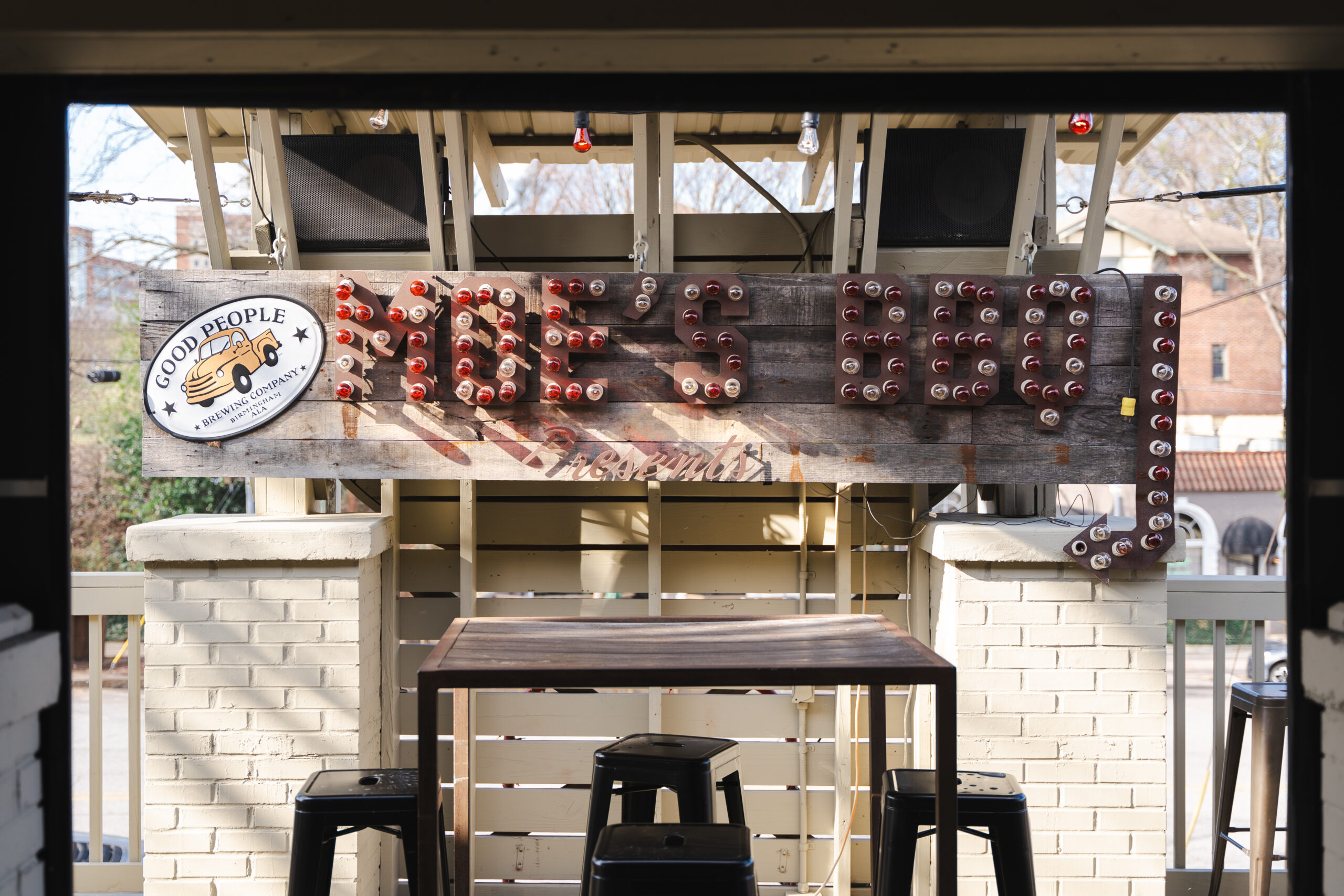 Moe’s Original BBQ reopens in Lakeview after fire [Photos]