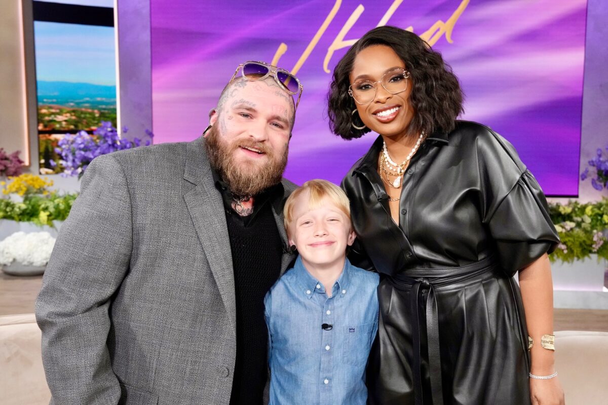 Local kid on The Jennifer Hudson Show sings with Teddy Swims