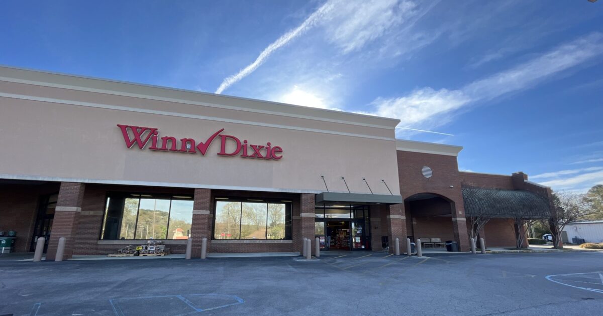 Winn-Dixie to close Cahaba Heights store. What would you like to see open here next? Winn-Dixie to close Cahaba Heights store. What would you like to see open here next?