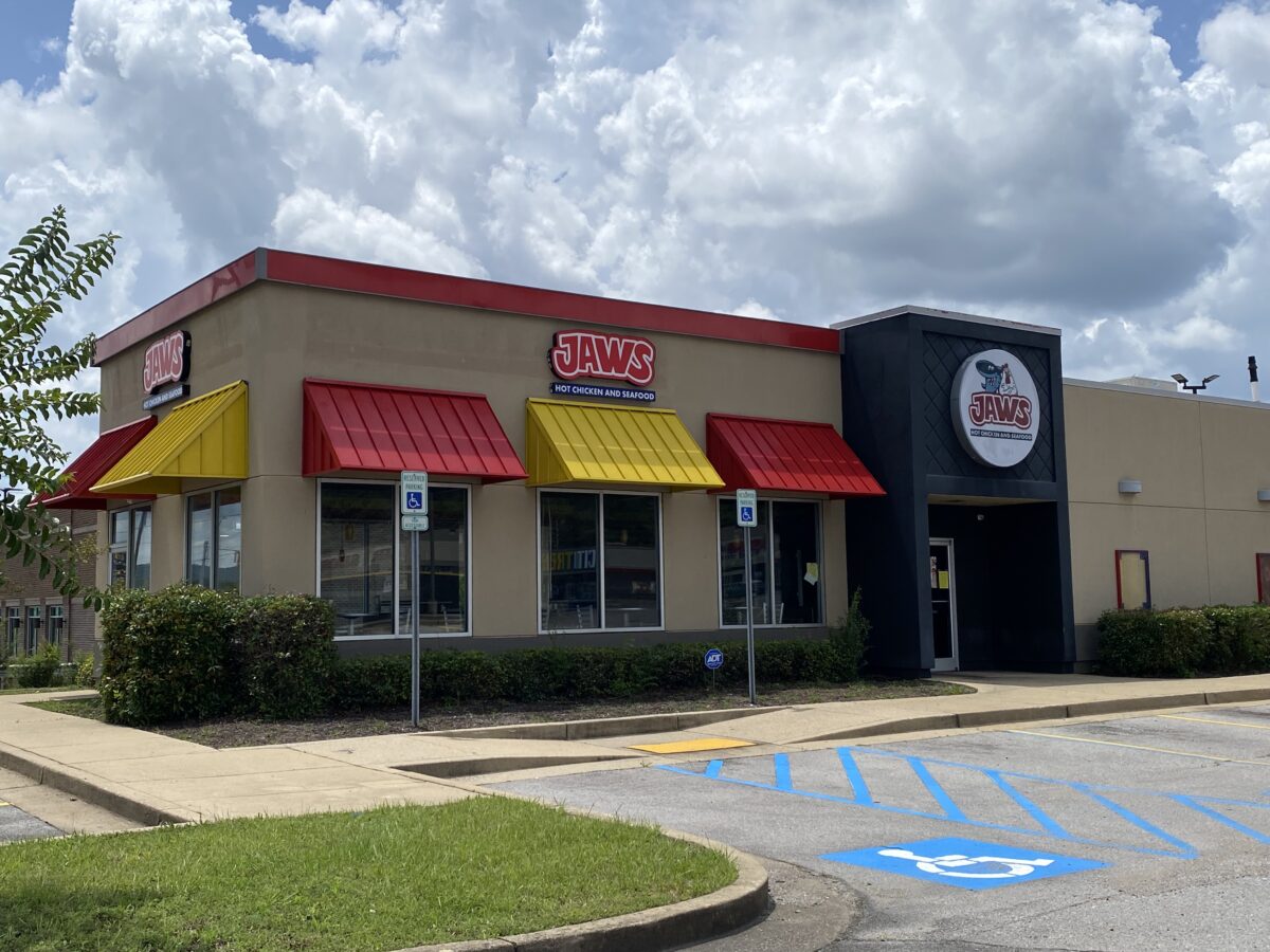 JAWS Chicken & Seafood to open second Alabama location in Midfield