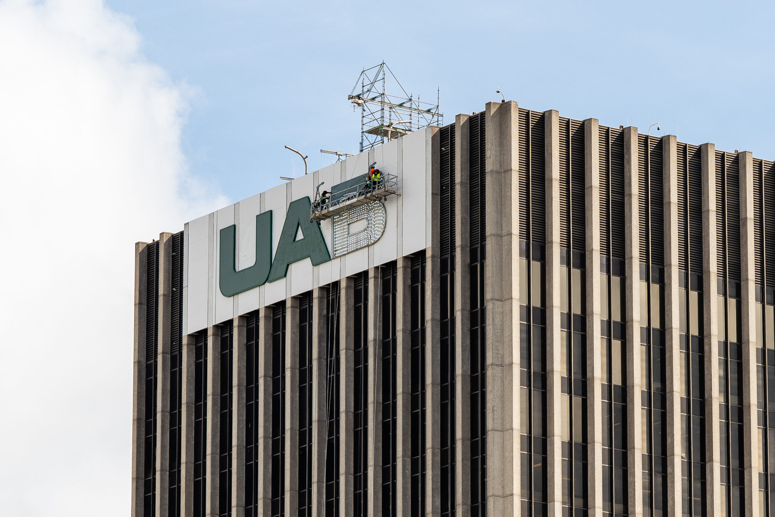 New UAB sign installed on prominent tower in downtown Birmingham
