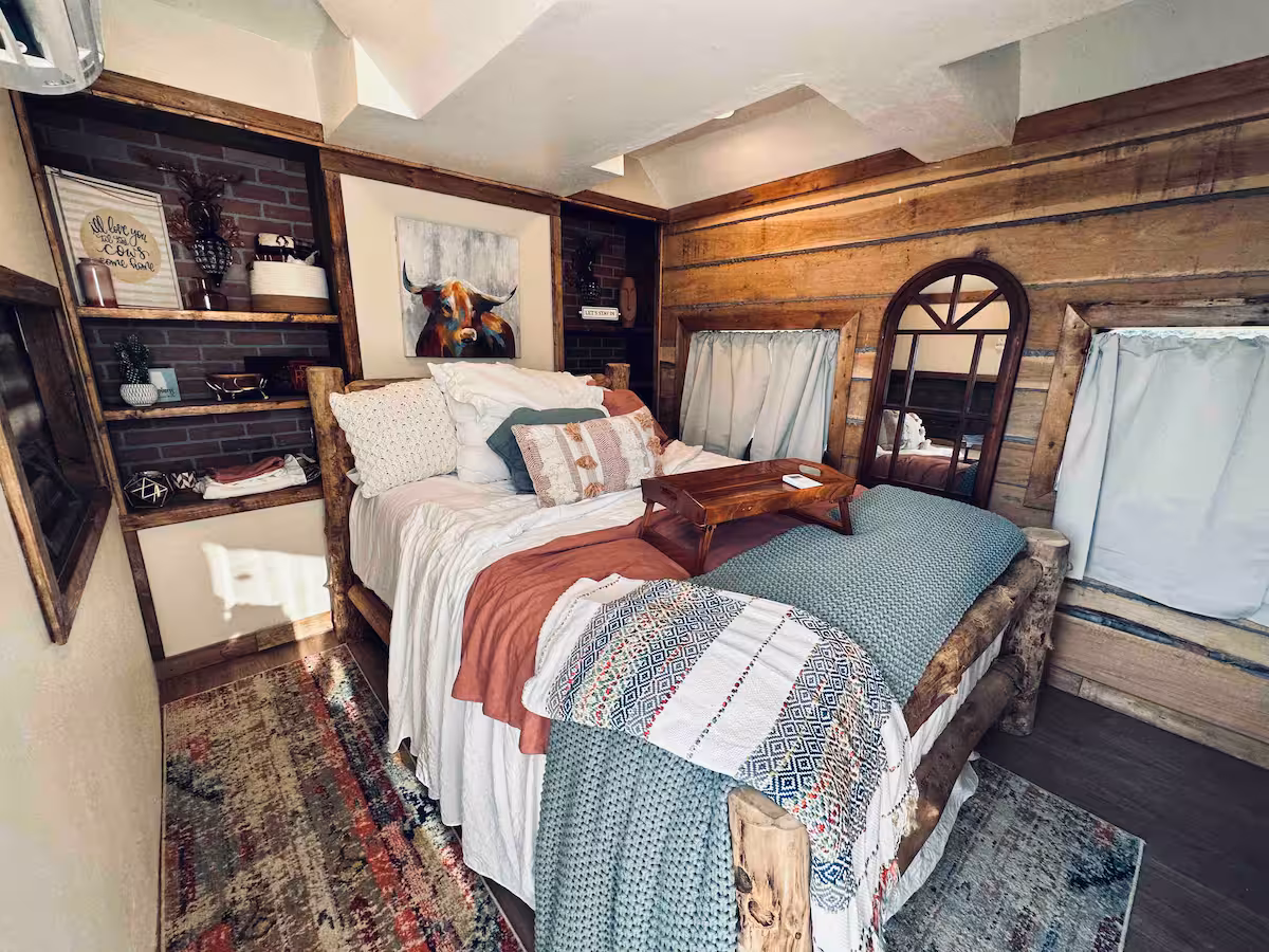 83dcbfaa 16b7 4877 85e4 8374fa2b1337.jpg Sleep inside a train car at this unique Airbnb—only 30 minutes from Birmingham [PHOTOS]
