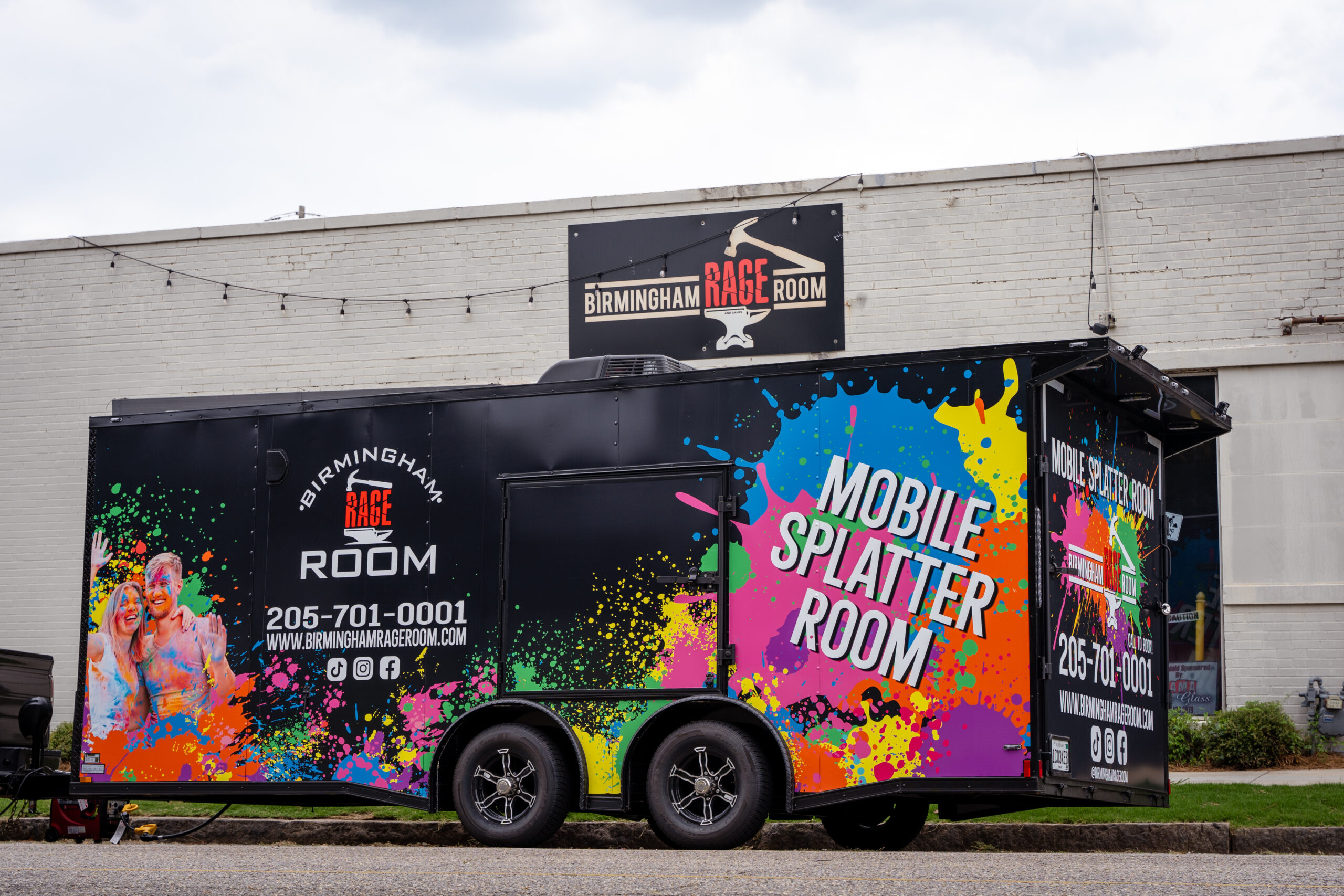 Birmingham Rage Room debuts new “Mobile Splatter Room” for events