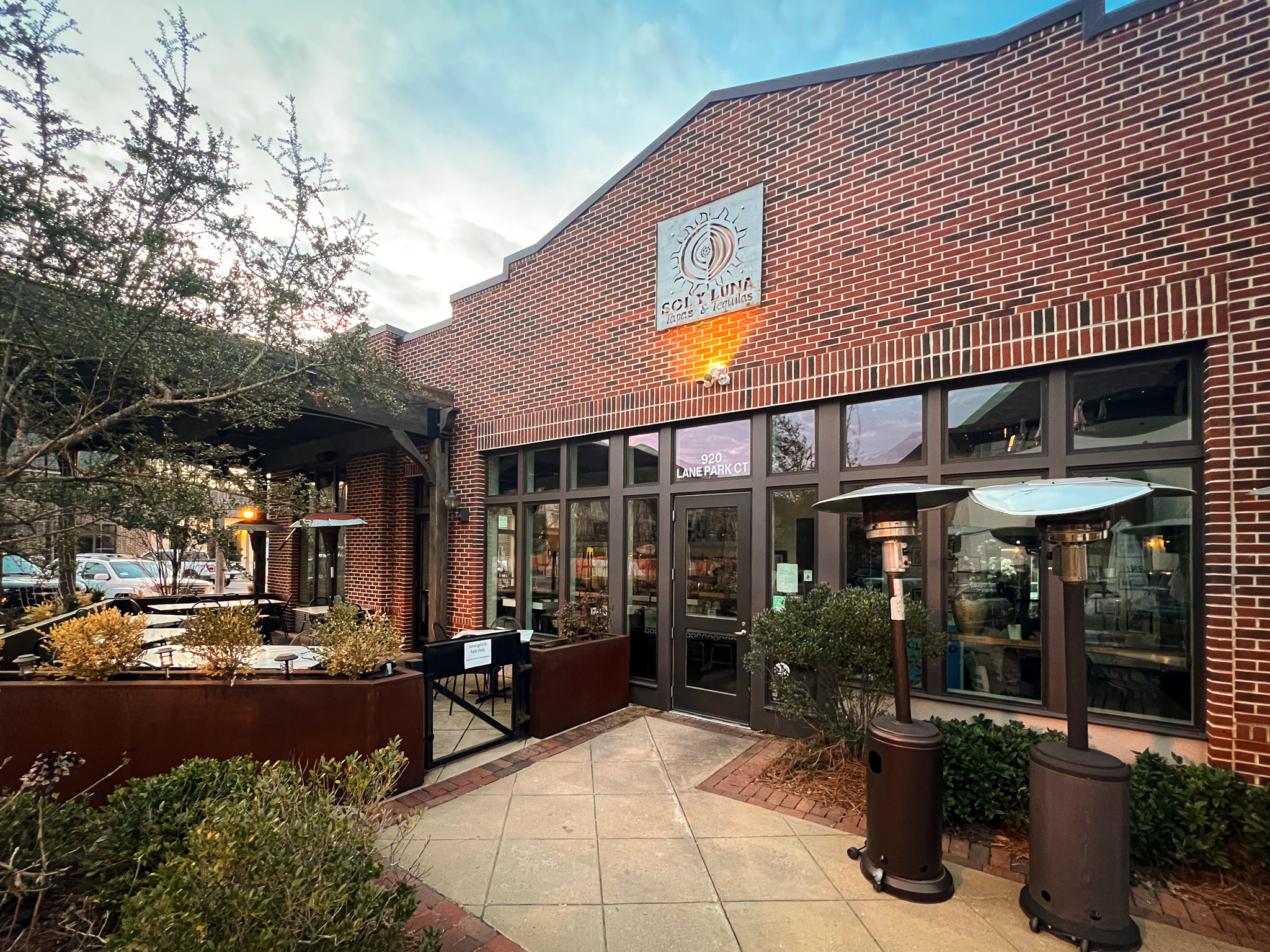 Sol y Luna Tapas & Tequila closing in Mountain Brook, January 31