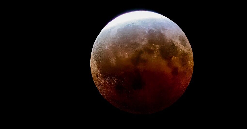 Birmingham near total lunar eclipse photos: August 27-28, 2026